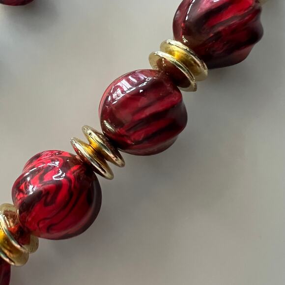 Vintage Maroon Red Cranberry Beaded Necklace with Gold Accents - Picture 4 of 5